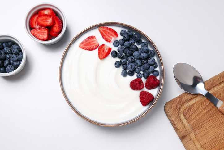 Rezept des Monats Juni: Joghurtbombe mit Früchten